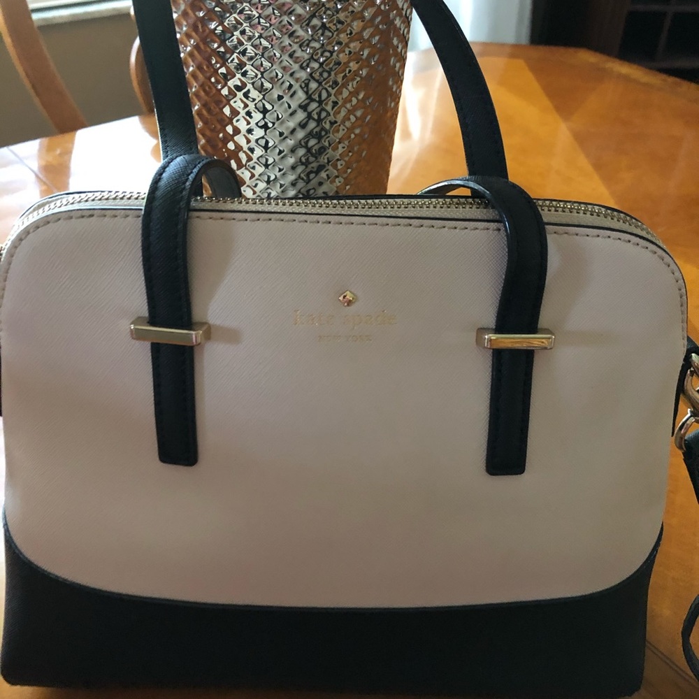 Like new Kate Spade - Picture 2 of 4